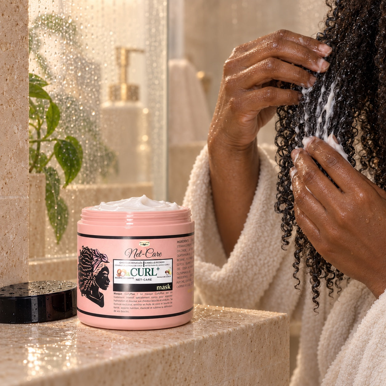 Démêlage des cheveux bouclés avec le Mask CurlyPlus